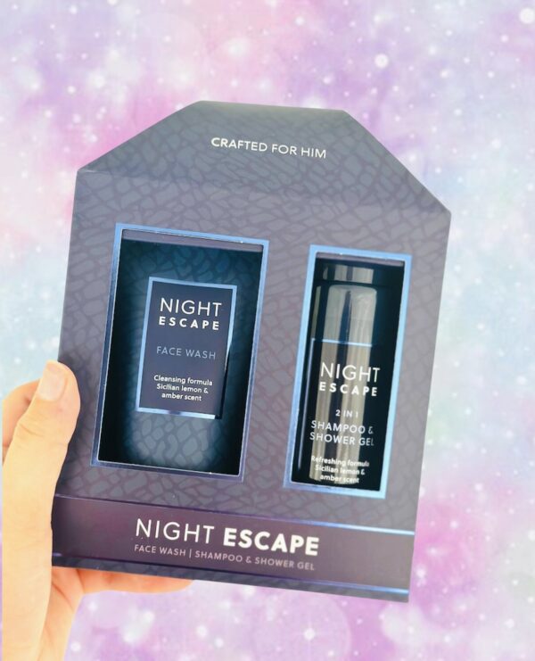 PACK NIGHT ESCAPE