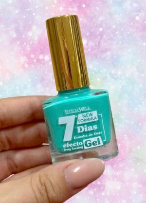 Esmalte de uñas Verde Agua